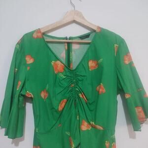 Stylish green blouse with 34
